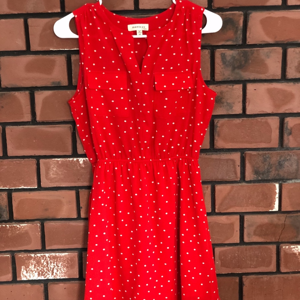 Women's Medium Red Polka Dot Short Dress